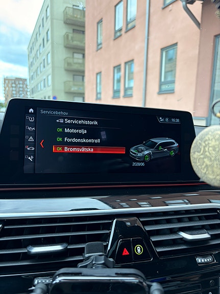 BMW 540i 22 of 28