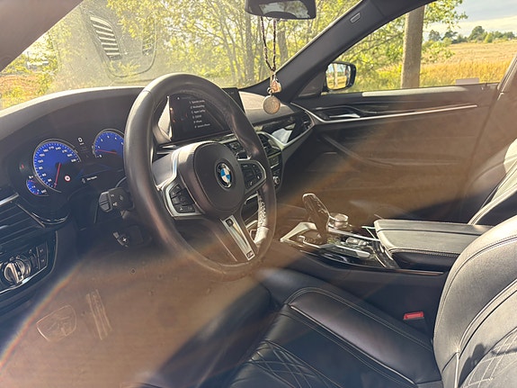 BMW 540i 12 of 28