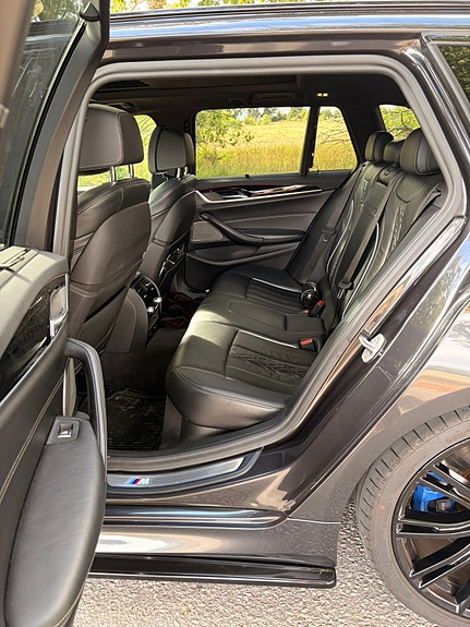 BMW 540i 14 of 28