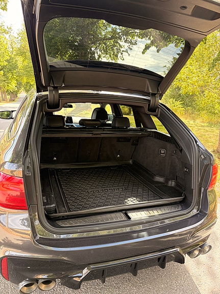 BMW 540i 18 of 28