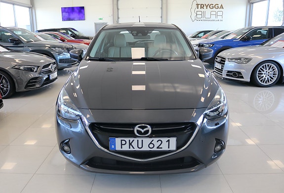 Mazda 2 2 of 18