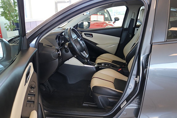 Mazda 2 10 of 18