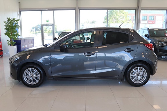 Mazda 2 7 of 18