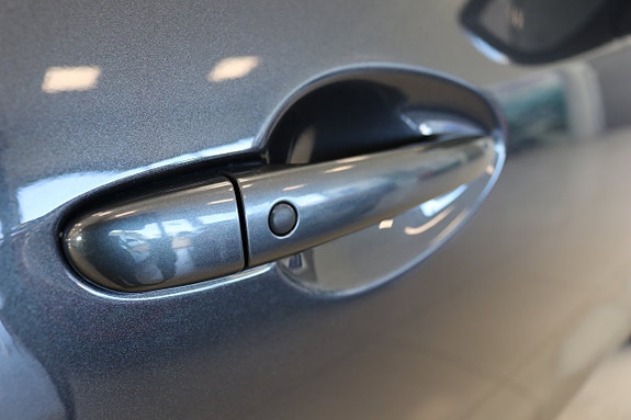 Mazda 2 17 of 18