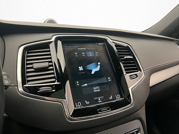 Volvo XC90 21 of 30