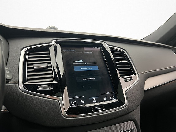 Volvo XC90 22 of 30