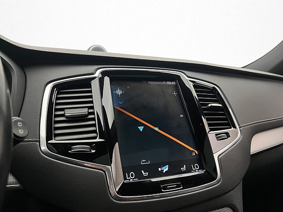 Volvo XC90 20 of 30