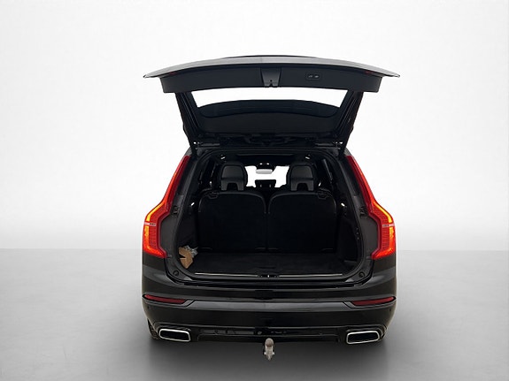 Volvo XC90 9 of 30