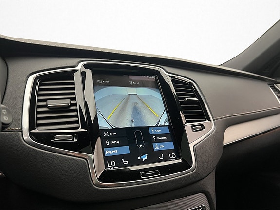 Volvo XC90 19 of 30