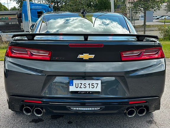 Chevrolet Camaro 12 of 29