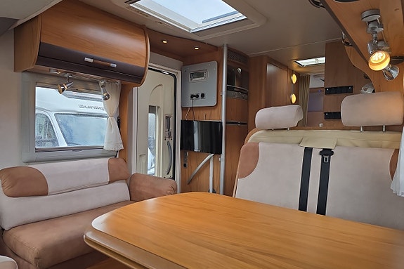 Bürstner Elegance i710 ALDE, Solcell, Drag, Ugn 8 of 30