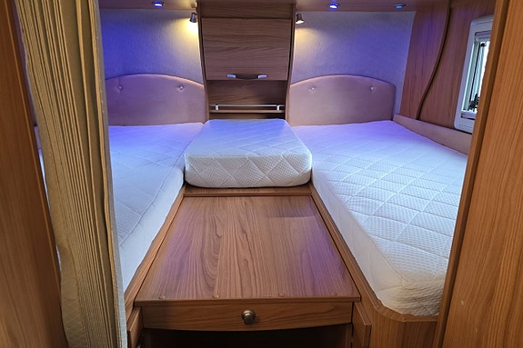 Bürstner Elegance i710 ALDE, Solcell, Drag, Ugn 19 of 30