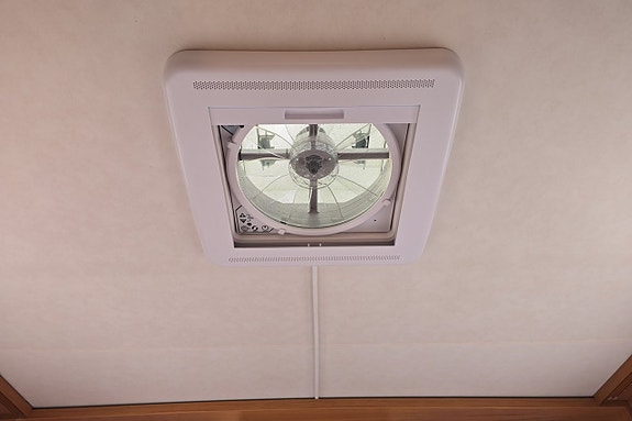 Bürstner Elegance i710 ALDE, Solcell, Drag, Ugn 27 of 30