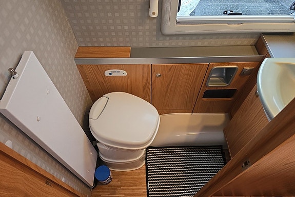 Bürstner Elegance i710 ALDE, Solcell, Drag, Ugn 23 of 30
