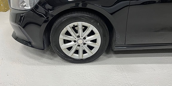 Mercedes-Benz A180 26 of 28