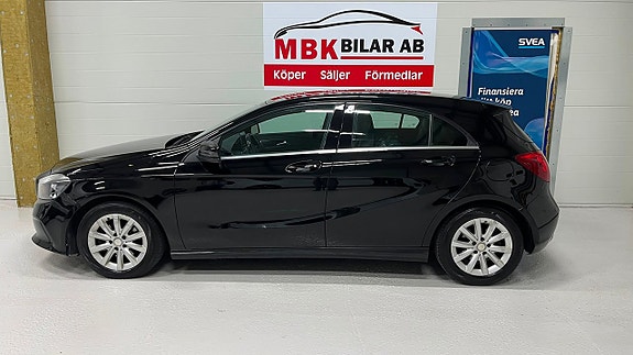 Mercedes-Benz A180 4 of 28
