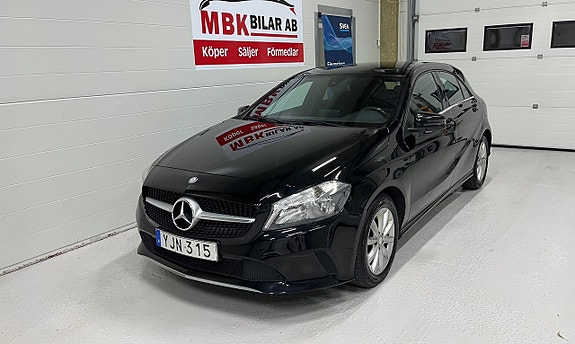 Mercedes-Benz A180 3 of 28