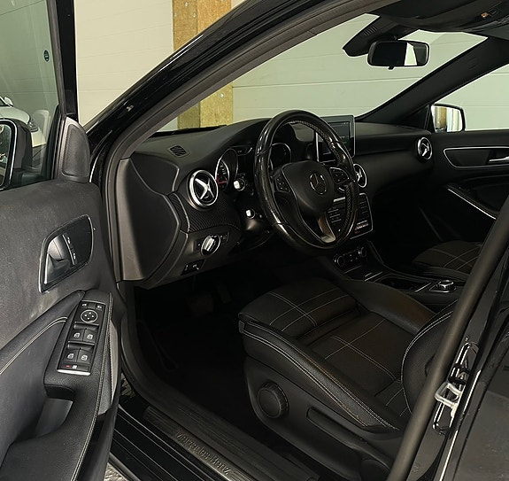 Mercedes-Benz A180 9 of 28