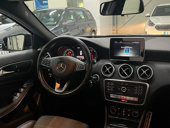 Mercedes-Benz A180 10 of 28