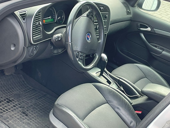 Saab 9-3 6 of 8