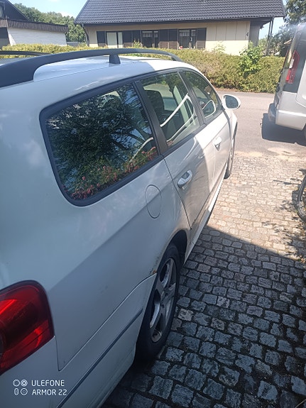 Volkswagen Passat 2 of 11