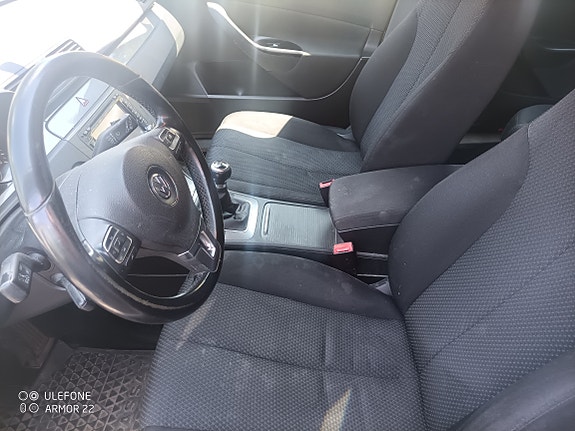 Volkswagen Passat 4 of 11