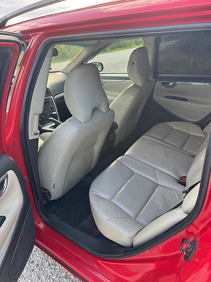 Volvo V70 6 of 7