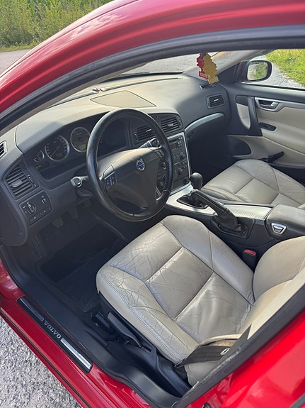 Volvo V70 5 of 7