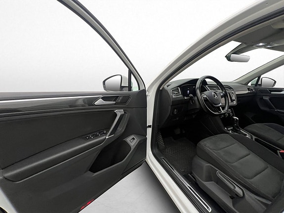 Volkswagen Tiguan 21 of 28
