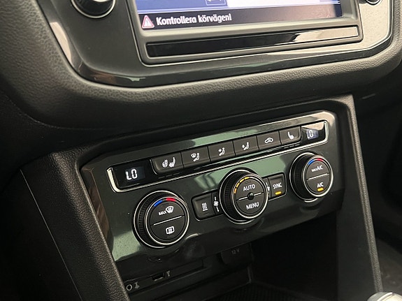 Volkswagen Tiguan 24 of 28