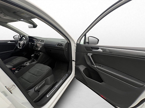 Volkswagen Tiguan 14 of 28