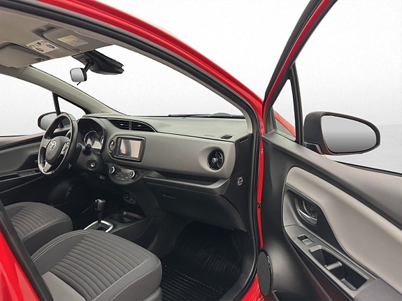 Toyota Yaris 19 of 25