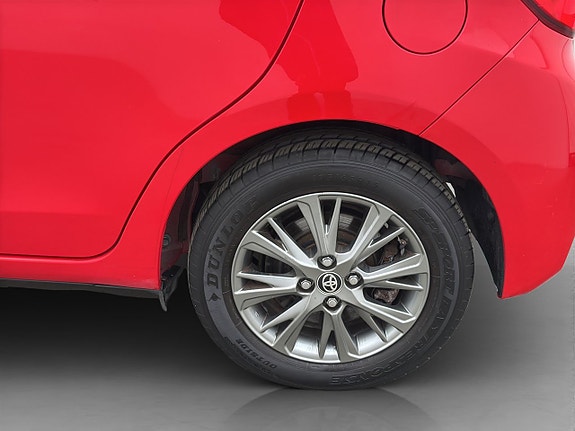 Toyota Yaris 23 of 25