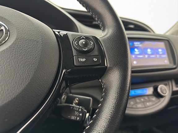Toyota Yaris 13 of 25