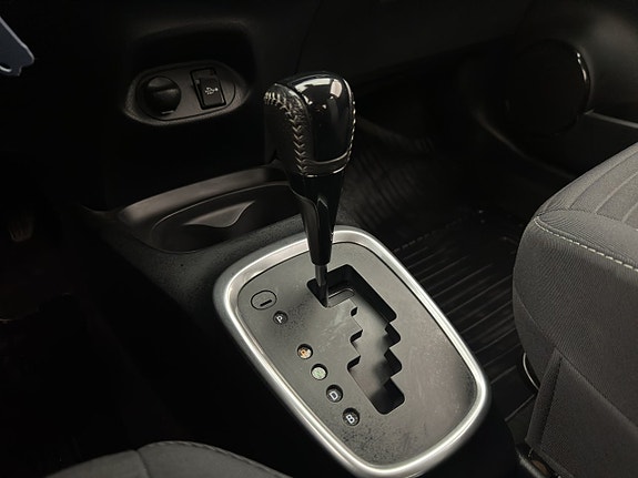 Toyota Yaris 17 of 25