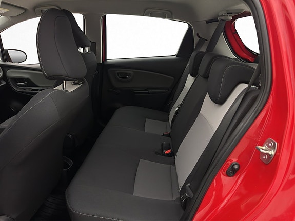Toyota Yaris 20 of 25