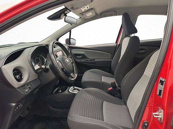Toyota Yaris 10 of 25