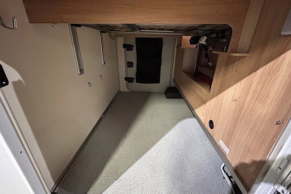 Knaus Sky I 700 LX AUTOMAT QUEENBED 27 of 30