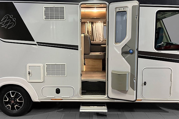 Knaus Sky I 700 LX AUTOMAT QUEENBED 4 of 30