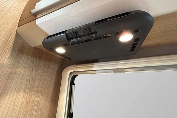 Knaus Sky I 700 LX AUTOMAT QUEENBED 15 of 30