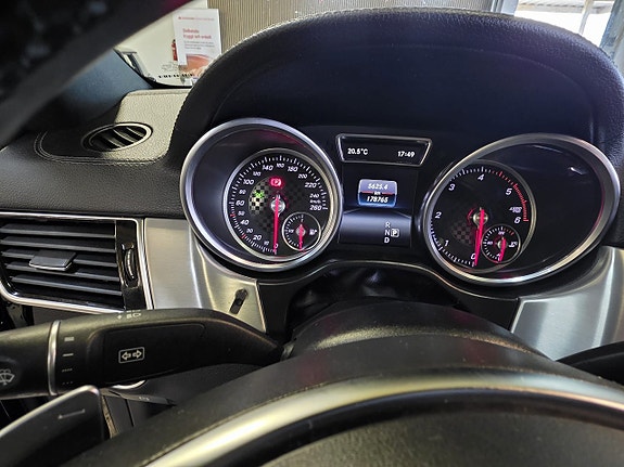 Mercedes-Benz GLE350 d 11 of 27