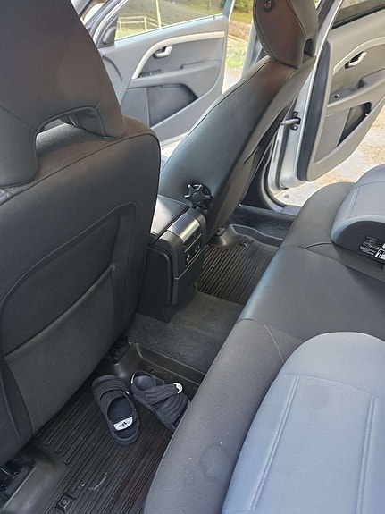 Volvo XC70 3 of 10