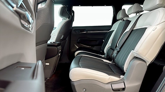 Kia EV9 14 of 20