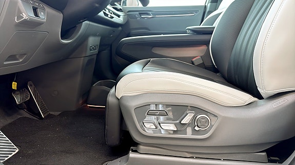 Kia EV9 10 of 20