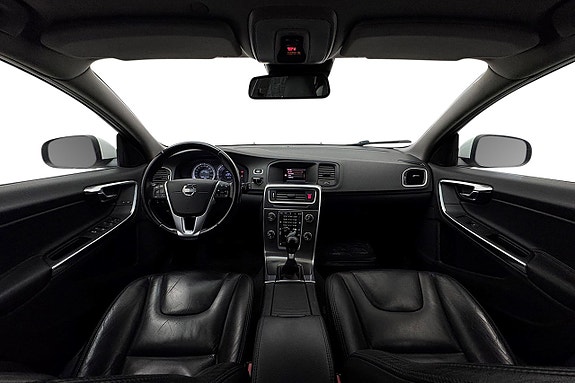 Volvo V60 17 of 30
