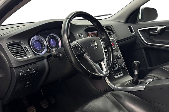 Volvo V60 13 of 30