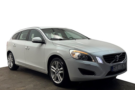 Volvo V60 4 of 30