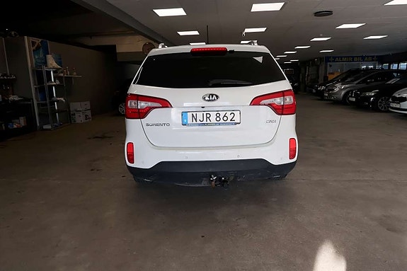 Kia Sorento 4 of 9