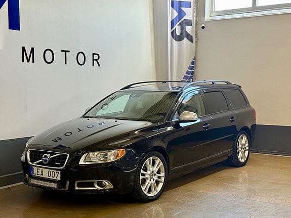 Volvo V70 3 of 22