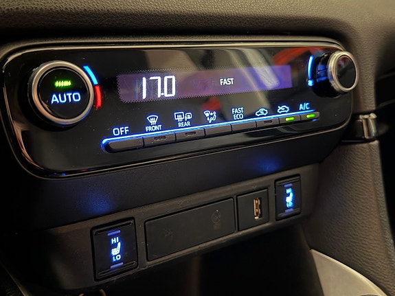 Toyota Yaris 17 of 28